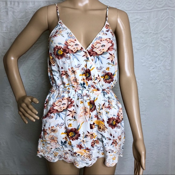 Kendall & Kylie Dresses & Skirts - White Floral Romper